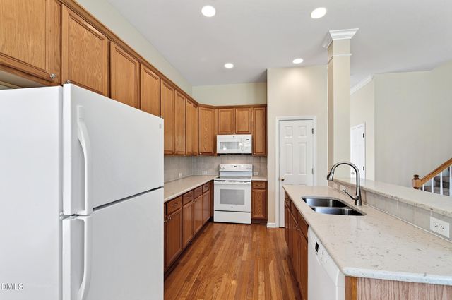 118 N Fields Circle, Chapel Hill, NC 27516