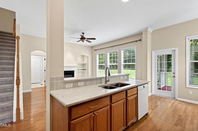 118 N Fields Circle, Chapel Hill, NC 27516
