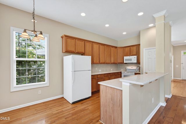 118 N Fields Circle, Chapel Hill, NC 27516