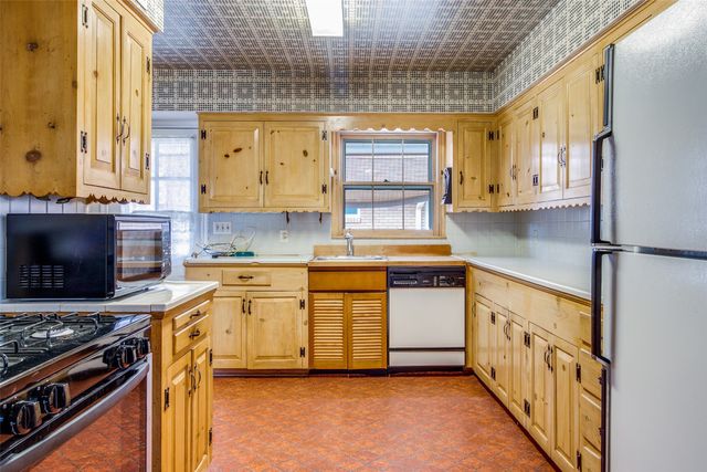 4120 Clover Lane, Dallas, TX 75220
