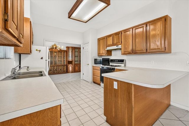 1006 Harbor Village Dr, Corpus Christi, TX 78412