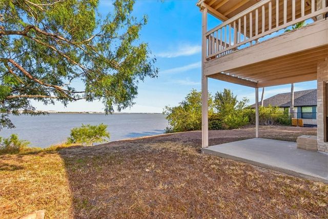 1006 Harbor Village Dr, Corpus Christi, TX 78412