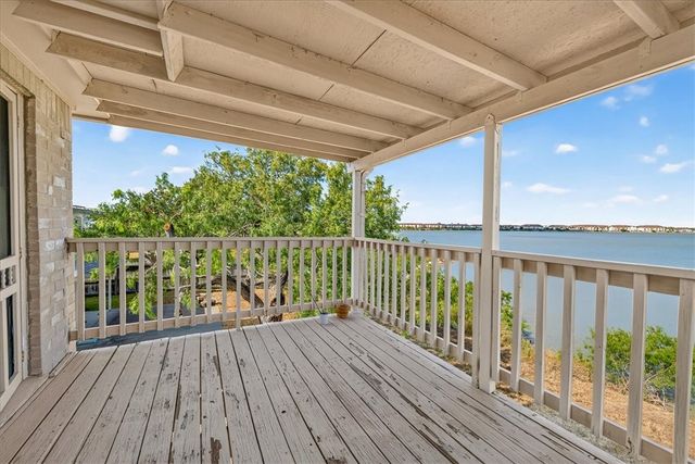 1006 Harbor Village Dr, Corpus Christi, TX 78412