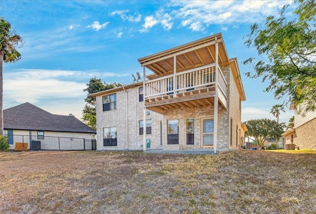 1006 Harbor Village Dr, Corpus Christi, TX 78412