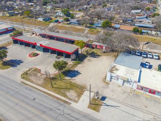 2709 COMMERCIAL AVE, San Antonio, TX 78221