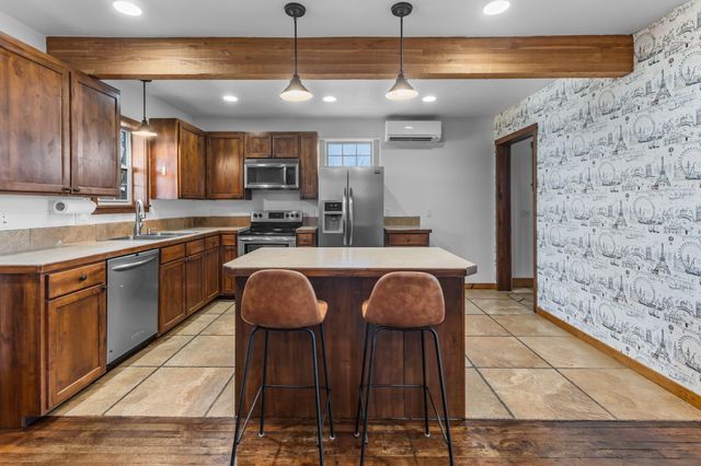 106 NW Colorado Avenue, Bend, OR 97703
