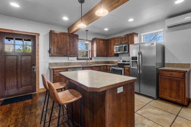 106 NW Colorado Avenue, Bend, OR 97703