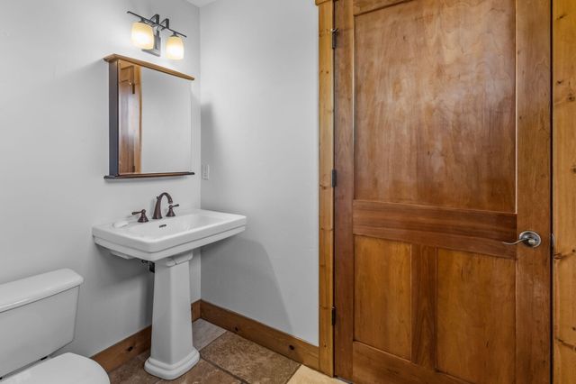 106 NW Colorado Avenue, Bend, OR 97703