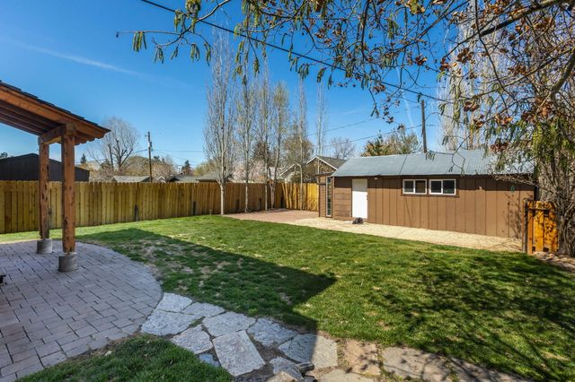 106 NW Colorado Avenue, Bend, OR 97703