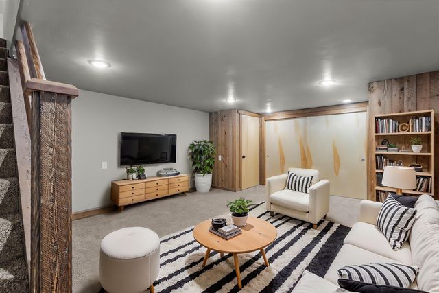 106 NW Colorado Avenue, Bend, OR 97703