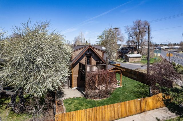 106 NW Colorado Avenue, Bend, OR 97703