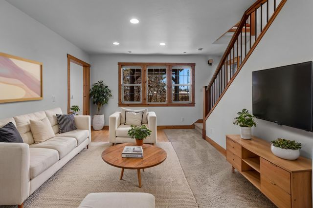 106 NW Colorado Avenue, Bend, OR 97703