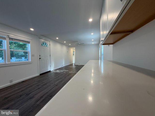66 ROBERTS RD, Toms River, NJ 08755