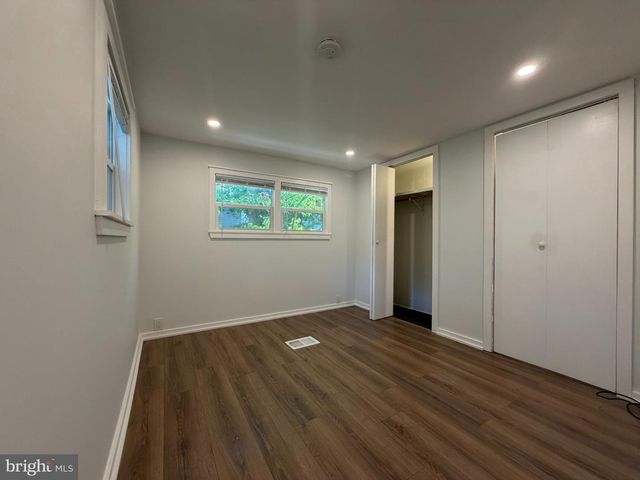 66 ROBERTS RD, Toms River, NJ 08755