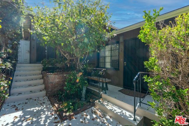 1581 Manning Avenue, Los Angeles, CA 90024