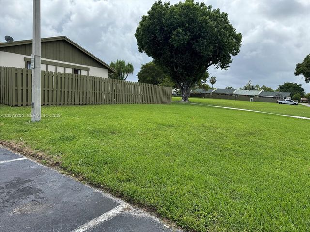 11002 SW 122nd Place 11002, Miami, FL 33186
