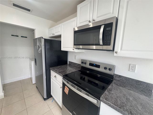 11002 SW 122nd Place 11002, Miami, FL 33186