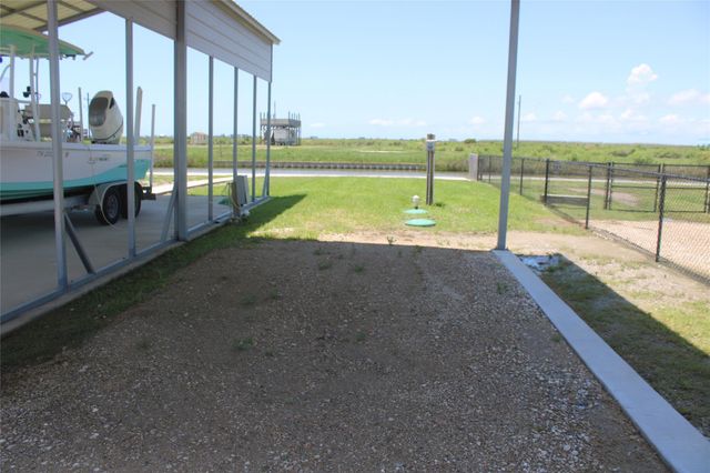 1247 Mabry, Gilchrist, TX 77617