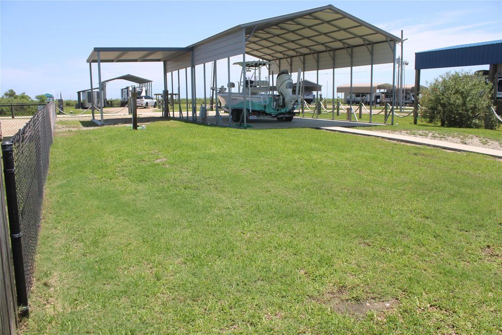1247 Mabry, Gilchrist, TX 77617