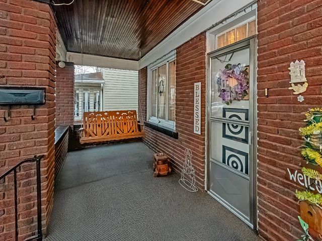 434 E 7th Ave, Tarentum, PA 15084