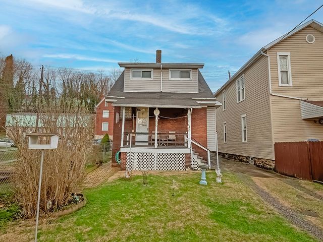 434 E 7th Ave, Tarentum, PA 15084