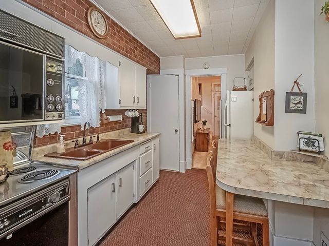 434 E 7th Ave, Tarentum, PA 15084