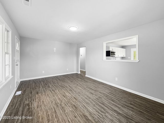 13020 E Orell Rd, Louisville, KY 40272