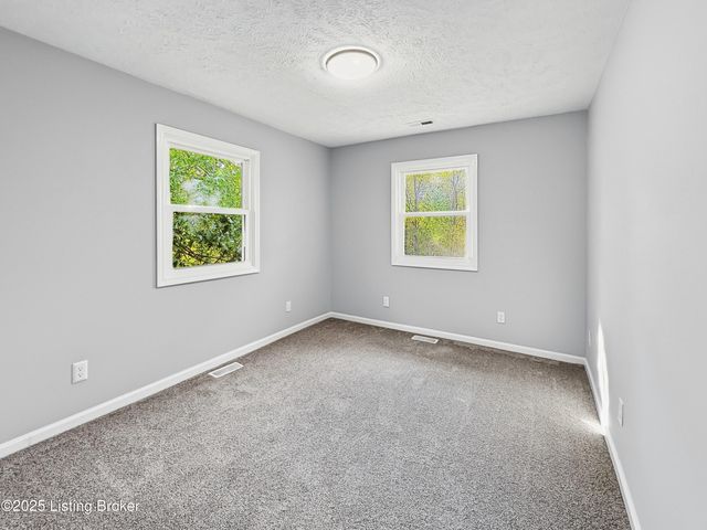 13020 E Orell Rd, Louisville, KY 40272
