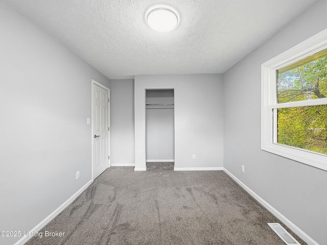13020 E Orell Rd, Louisville, KY 40272