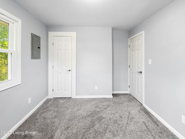 13020 E Orell Rd, Louisville, KY 40272