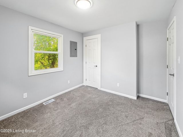 13020 E Orell Rd, Louisville, KY 40272