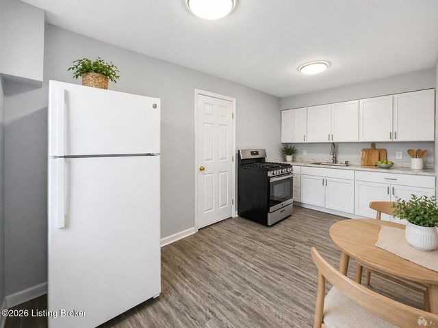 13020 E Orell Rd, Louisville, KY 40272