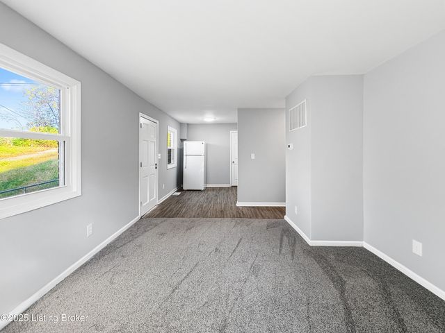 13020 E Orell Rd, Louisville, KY 40272