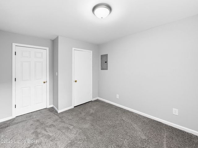 13020 E Orell Rd, Louisville, KY 40272
