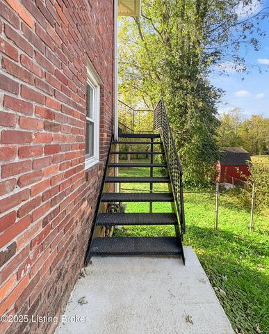 13020 E Orell Rd, Louisville, KY 40272