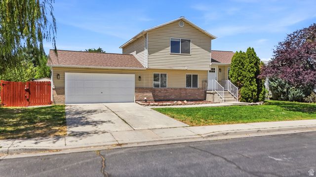 3684 S QUEENSPOINTE LN, West Valley City, UT 84119