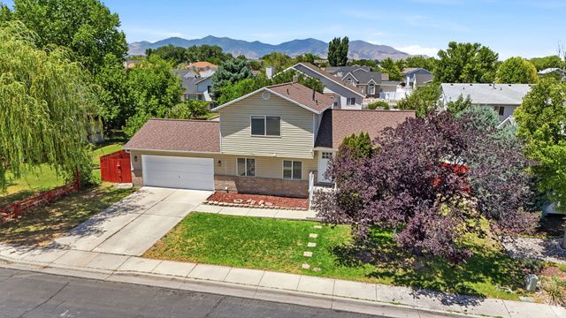 3684 S QUEENSPOINTE LN, West Valley City, UT 84119