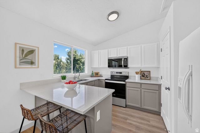 3684 S QUEENSPOINTE LN, West Valley City, UT 84119