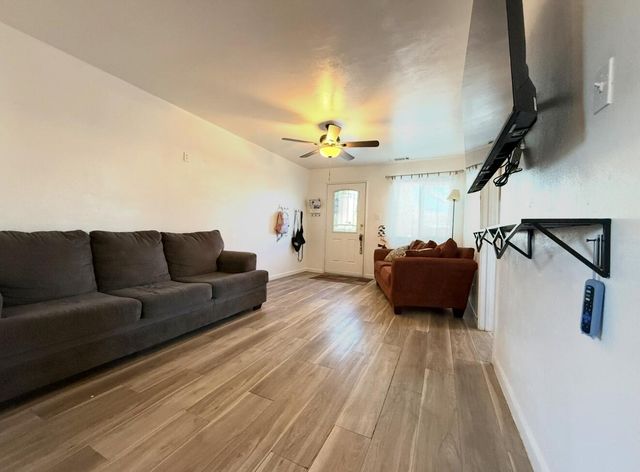 474 First Street, Lindsay, CA 93247