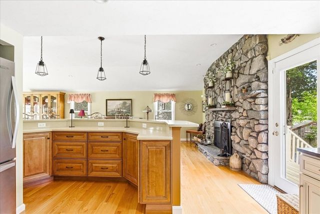 9 Cushing Dr, Plymouth, MA 02360