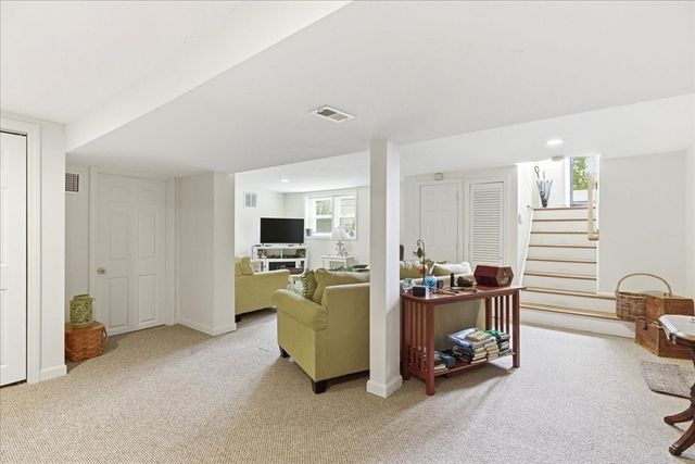9 Cushing Dr, Plymouth, MA 02360