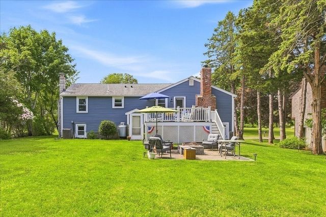 9 Cushing Dr, Plymouth, MA 02360