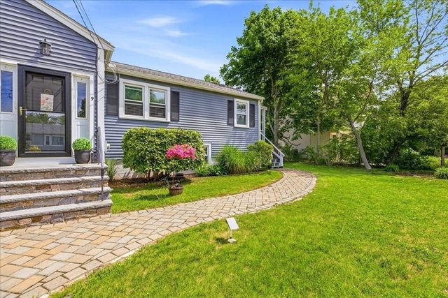 9 Cushing Dr, Plymouth, MA 02360