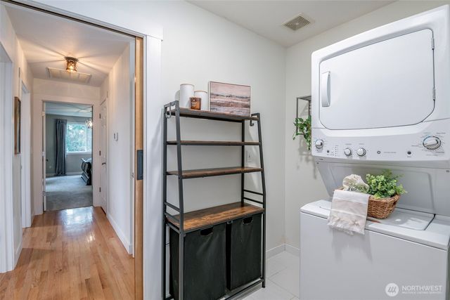 3210 S Bay Road NE, Olympia, WA 98506