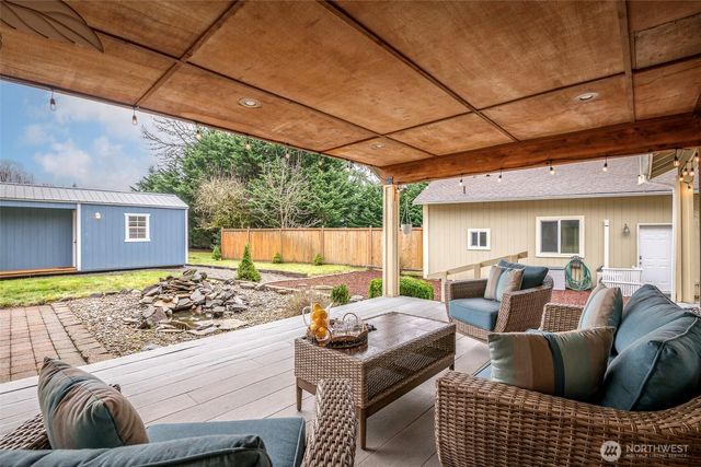 3210 S Bay Road NE, Olympia, WA 98506