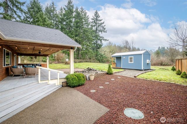 3210 S Bay Road NE, Olympia, WA 98506