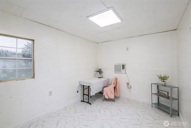 3210 S Bay Road NE, Olympia, WA 98506