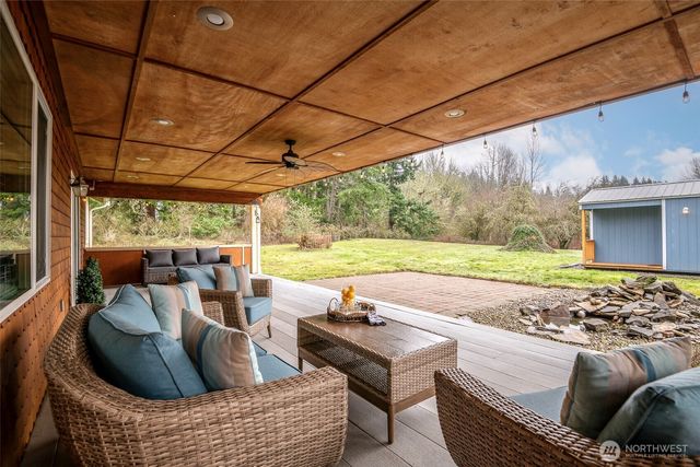 3210 S Bay Road NE, Olympia, WA 98506