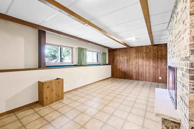 921 Greenwich DRIVE, Madison, WI 53711