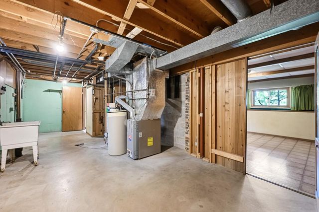 921 Greenwich DRIVE, Madison, WI 53711